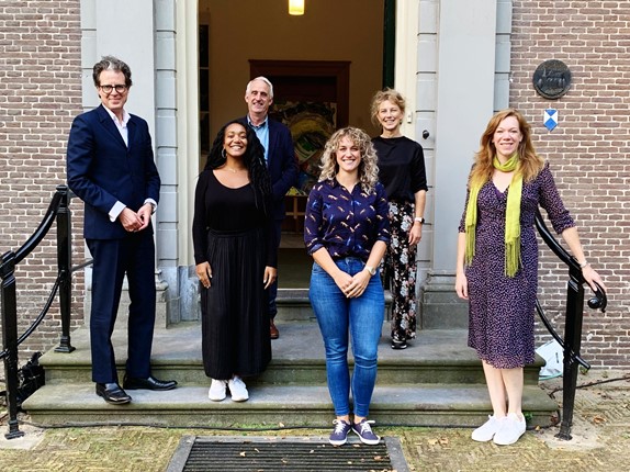De jury van de Museumtalentprijs 2021, v.l.n.r.: Ralph Keuning, Dyonna Bennet, Adrie Warmenhoven, Boukje Schaap, Susan Lammers, Marianne Splint